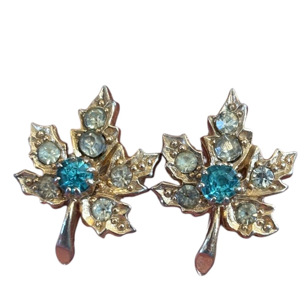 Vintage Blue Rhinestone Leaf Earrings Teal Aqua Glass Gold Tone Screw Back 1950s